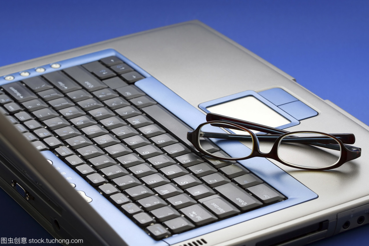 從鍵盤到云端 計算機網(wǎng)絡技術如何重塑現(xiàn)代生活